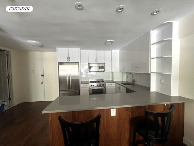 Building Photo - 125 96th St