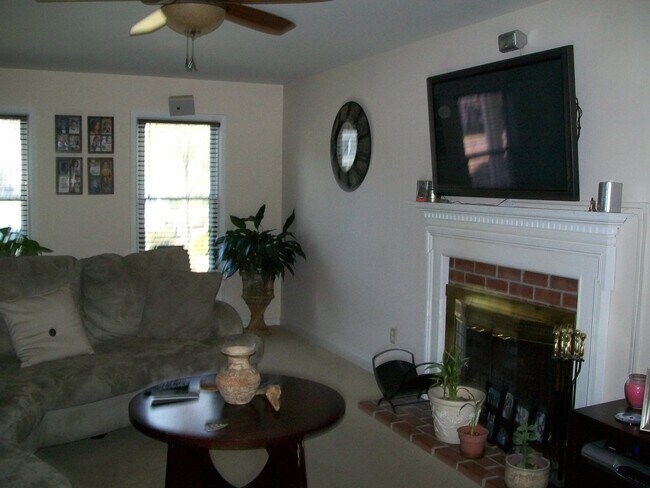 Foto del edificio - 11001 Forest Trace Way