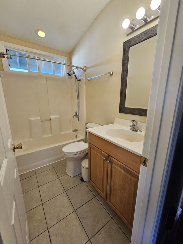 Building Photo - 66-437-170 Waialua Beach Rd
