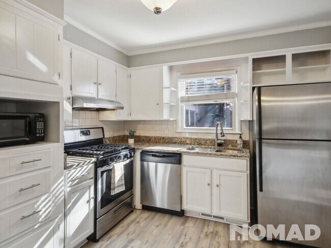 Foto del edificio - 3 Bedroom Single Family Home in Charlotte