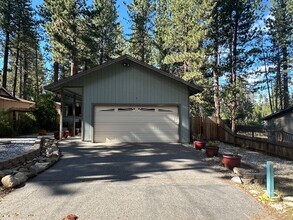Building Photo - 2695 Clear Creek Rd