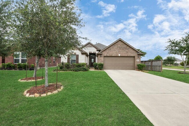 Building Photo - 3302 Regal Park Ln