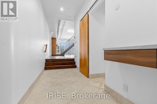 Building Photo - 155 Dalhousie St
