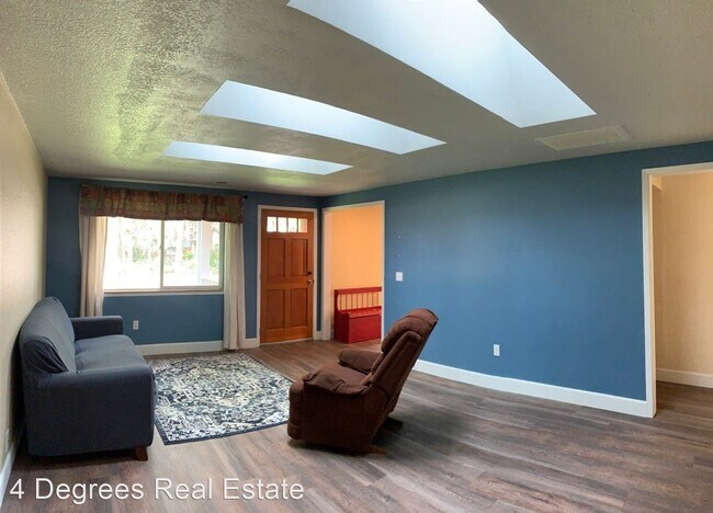 Foto del edificio - 5 br, 2 bath House - 10708 N Nelson Rd