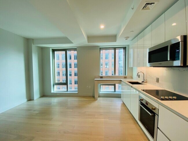 Building Photo - 135 Seaport Blvd