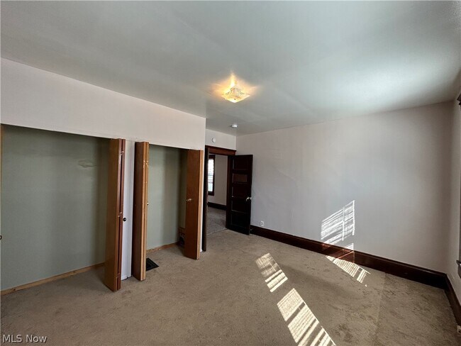 Building Photo - 3272 W 98th St
