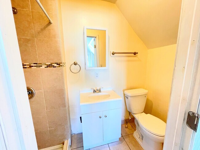 Foto del edificio - 5544 Baywood St