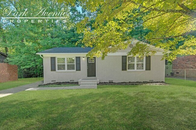 Building Photo - 3006 Cedarhurst Dr