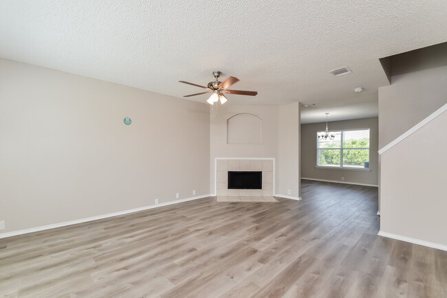 Building Photo - 4300 Sonoma Dr