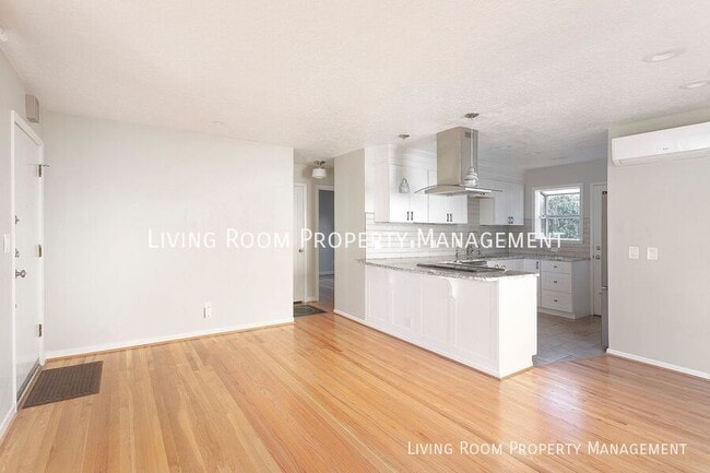 Building Photo - 2935 SE 77th Ave