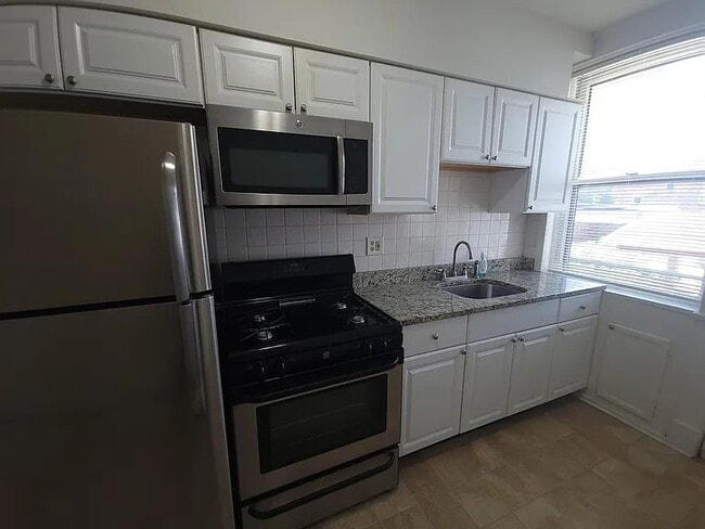 Building Photo - 6624 San Bonita Ave