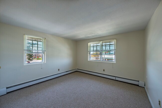 Foto del edificio - Highland Street Apartments