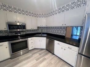 Building Photo - 1914 Andre Ct