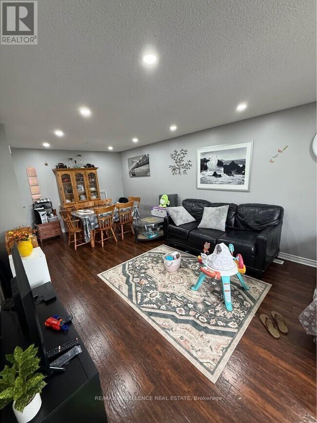 Photo du bâtiment - 113 Weybridge Trail