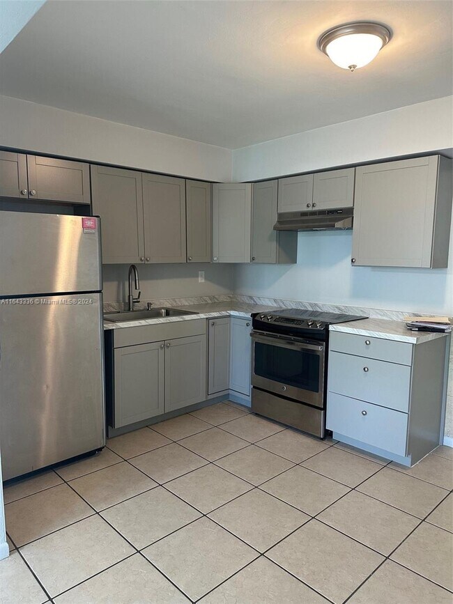 Foto del edificio - 2407 McKinley St