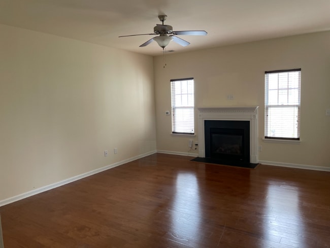 Building Photo - 2097 Shady Pond Dr