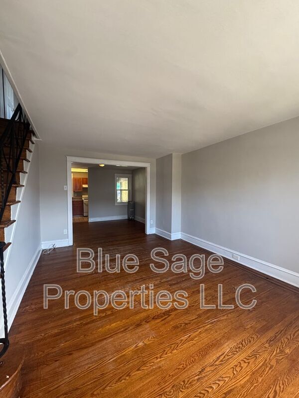 Foto del edificio - 7107 Stockley Ave
