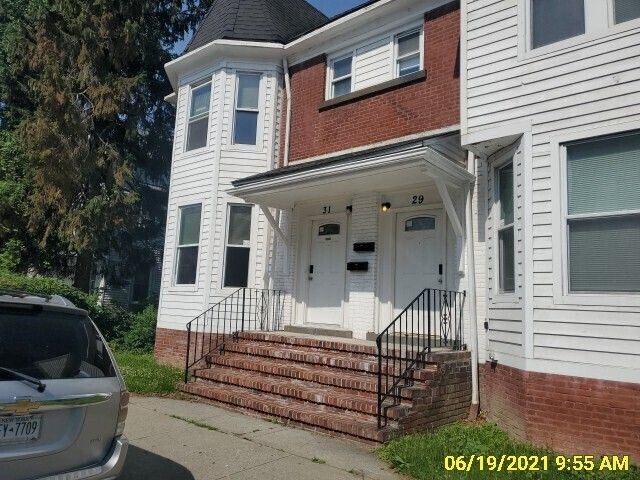 Primary Photo - 31 S Hamilton St