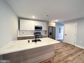 Building Photo - 1720 Master St