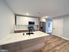 Building Photo - 1720 Master St