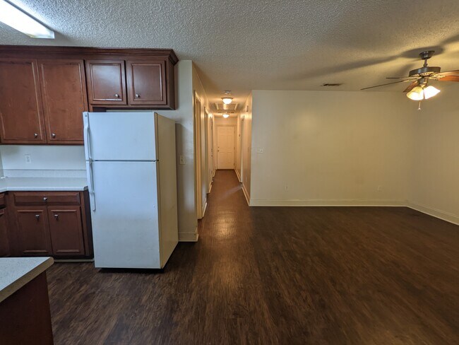 Foto del edificio - 3960 Rodnor Forest Ln
