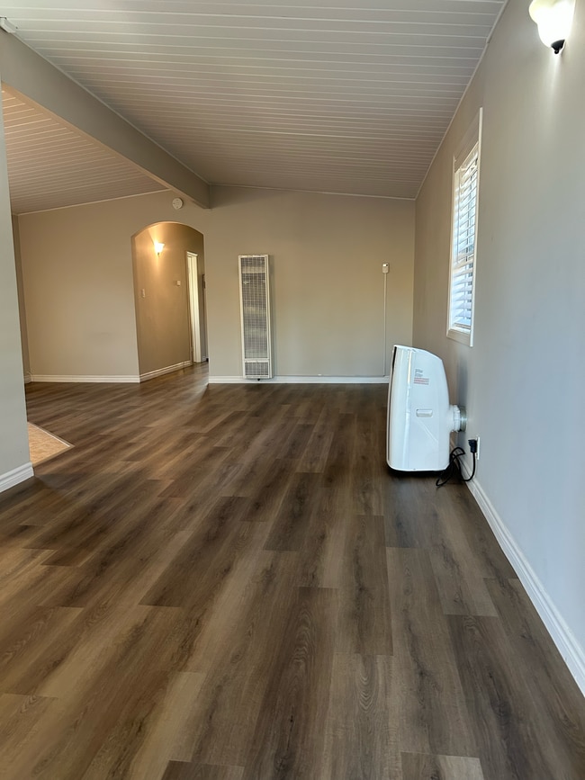 Building Photo - 15327 Pimenta Ave