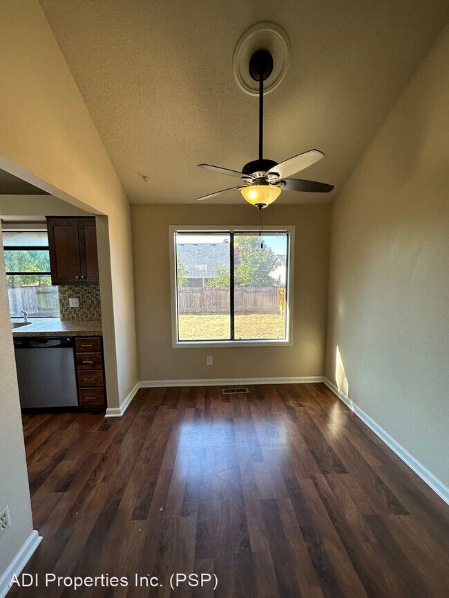 Foto del edificio - 3 br, 2 bath House - 16236 NW Lyndel Lane