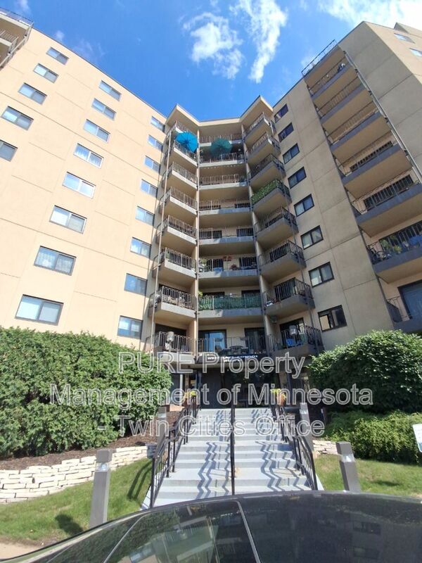 Primary Photo - 3131 Excelsior Blvd