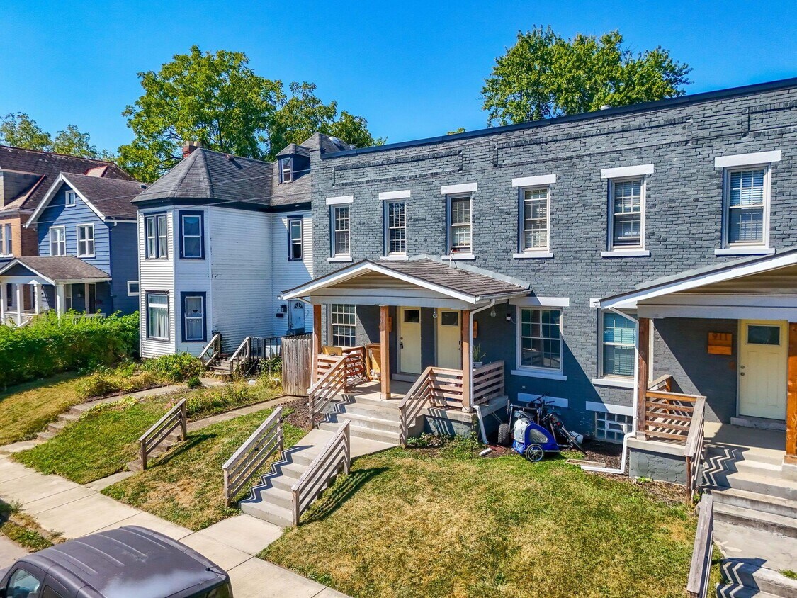 Foto principal - 915 Wilson Ave