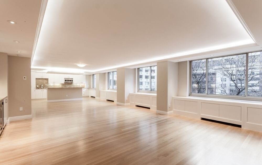 Primary Photo - 30 W 64th St