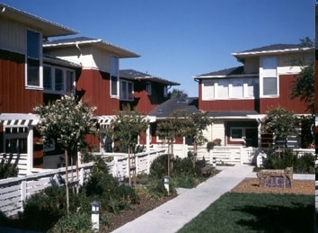 Building Photo - Stoney Creek