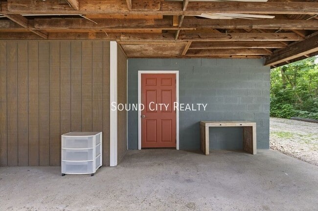 Building Photo - 113 Neese Dr