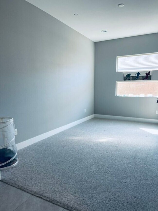 Foto del edificio - Absolutely beautiful single story home in a “Lake Las Vegas” GATED COMMUNITY!!!