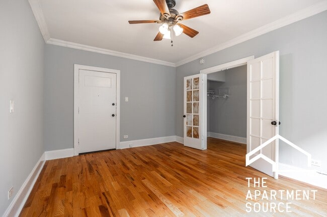 Building Photo - 4737 N Hermitage Ave