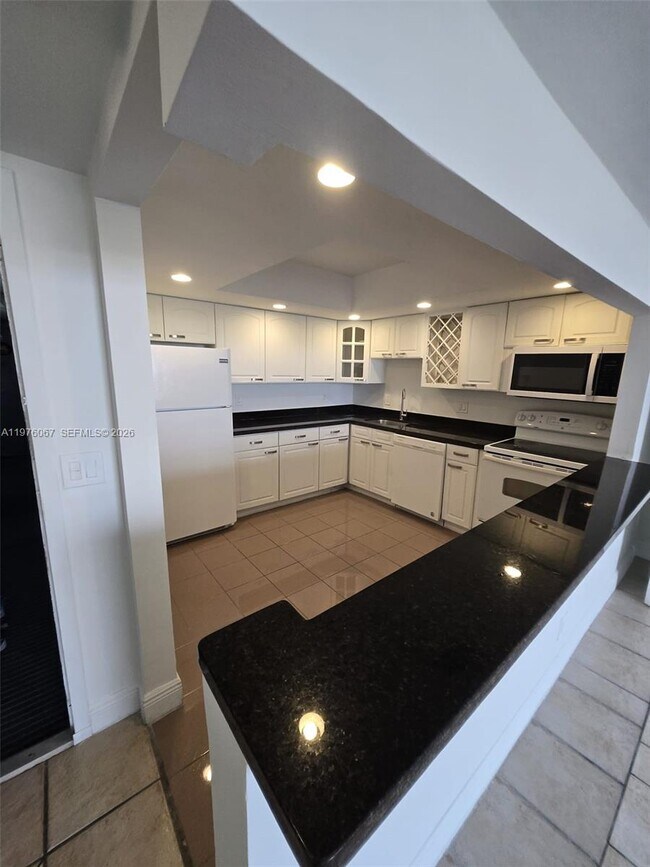 Building Photo - 13499 Biscayne Blvd