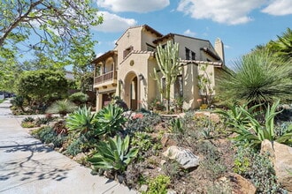 Building Photo - 3256 Sitio Tortuga