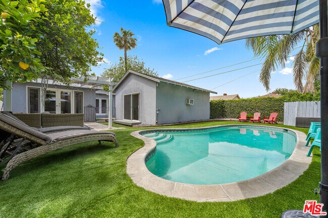 Foto del edificio - 12423 Martha St