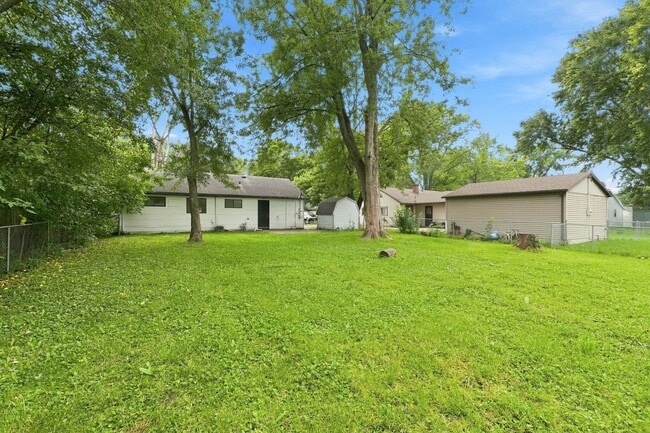 Building Photo - 528 Courtney Dr
