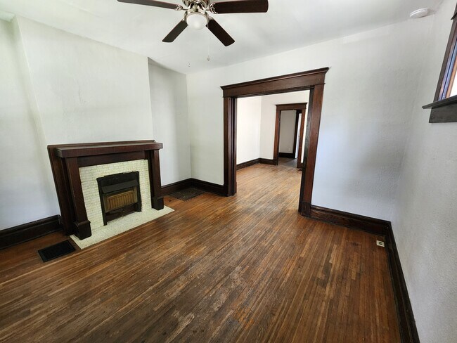 Foto del edificio - 477 Wyandotte Ave