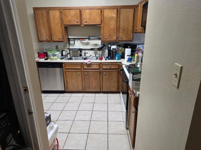 Building Photo - 2414 Longview St