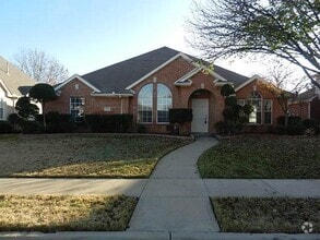 Building Photo - 722 Rolling Hills Dr