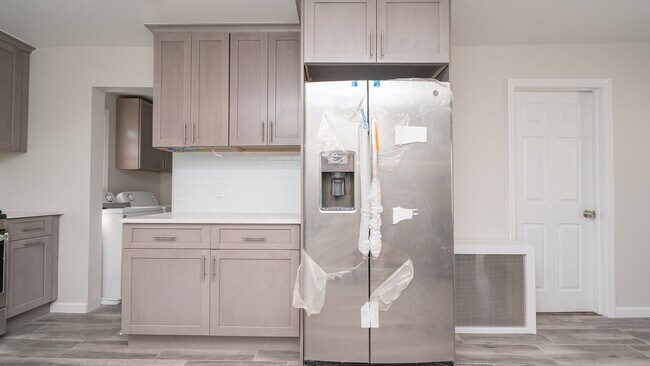 Building Photo - 203 Waverly Avenue, Unit 2