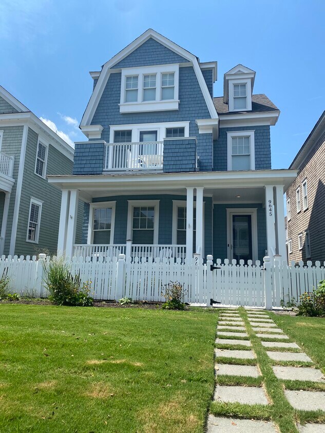 Primary Photo - 9645 28th Bay St