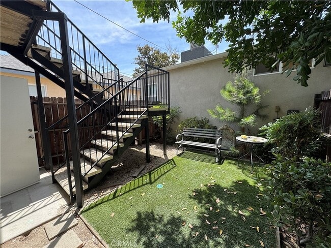 Photo - 2306 N Catalina Street Unit Townhome