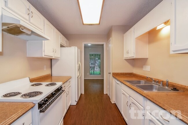 Foto del edificio - 17719 Glenpatti Dr