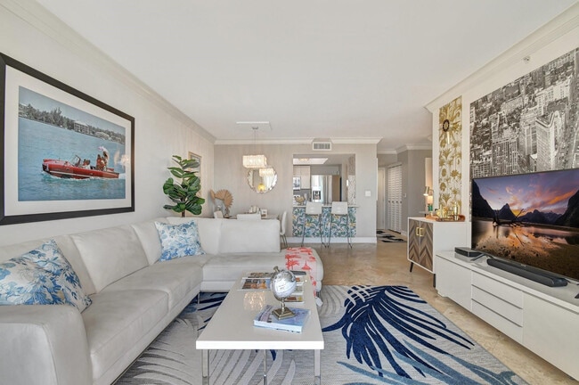 Foto del edificio - 99 SE Mizner Blvd