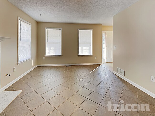 Building Photo - 153 Clear Brook Trail