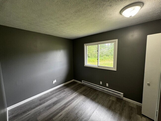 Building Photo - TJ - 2134 (2134-2136 Ashbrook Ave, LLC)