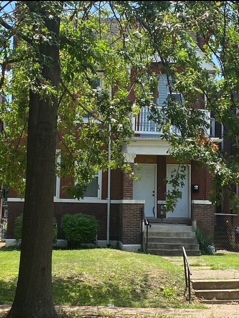 Foto principal - 4426B Holly Ave