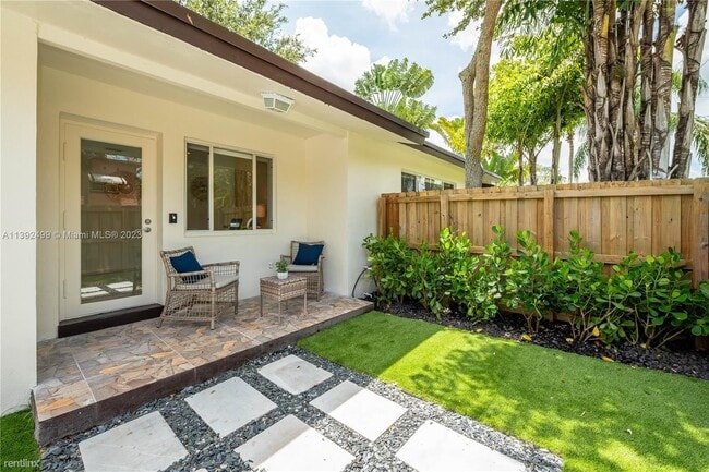 Foto del edificio - 3 br, 2 bath House - 101 NE 16th Ct